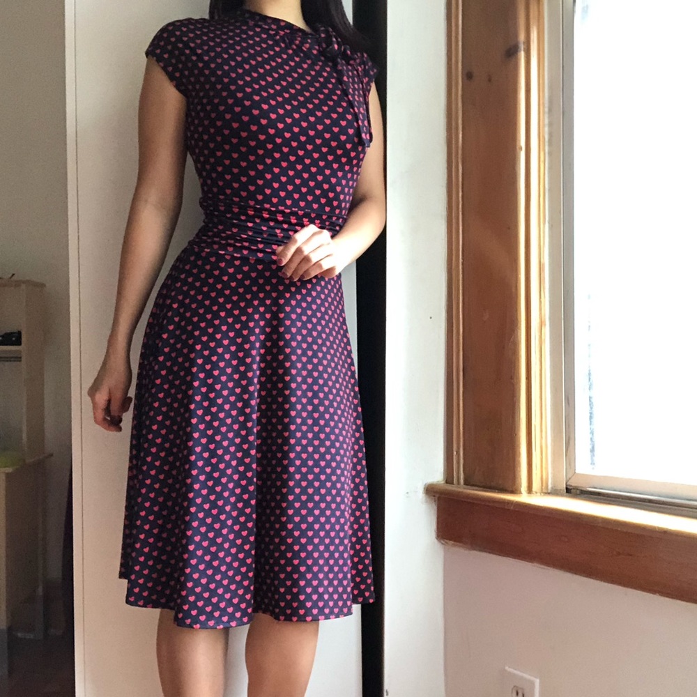 🌹 Retro vibe Sophisticated Midi dress